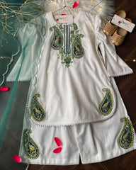 Mehfil -3pc Girl